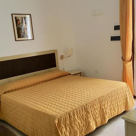 La Cipriana Villa Кастането Кардучи Екстериор снимка
