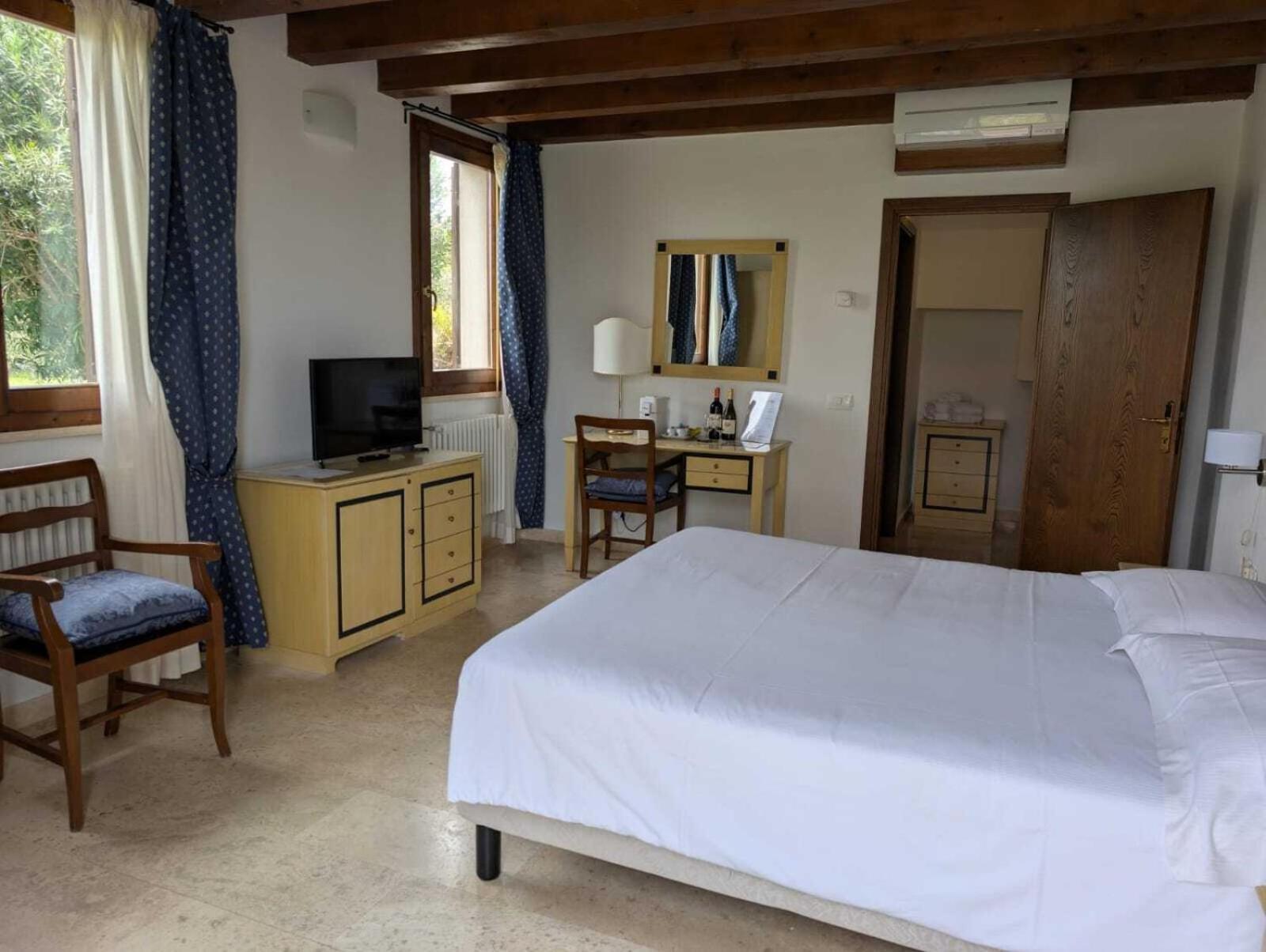 La Cipriana Villa Кастането Кардучи Екстериор снимка