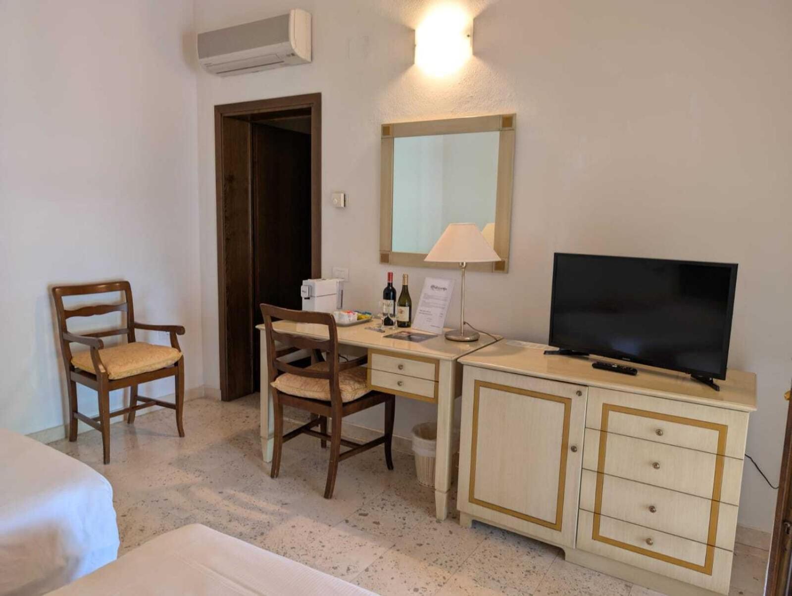 La Cipriana Villa Кастането Кардучи Екстериор снимка